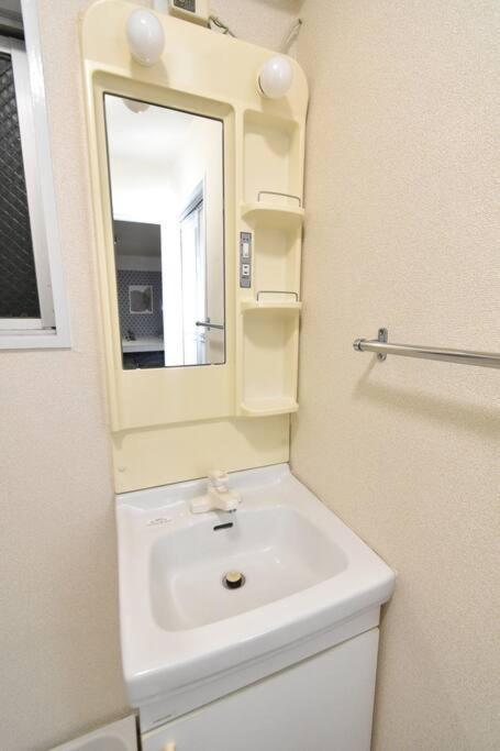 ゆったり1Ldkで最大8人まで宿泊可能！博多駅・キャナルも徒歩圏内！コンビニ・スーパー徒歩１分！ Sumiyoshi  Exterior foto